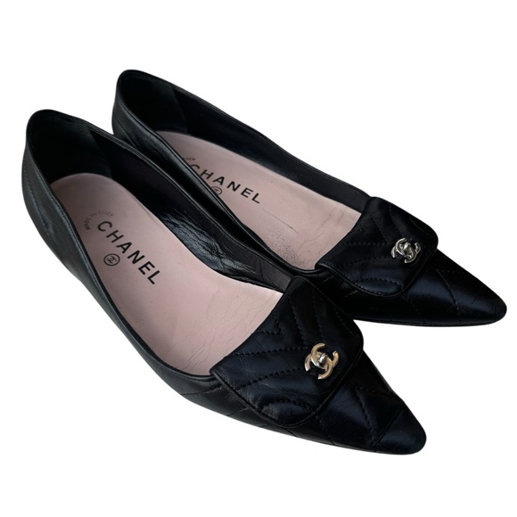 Chanel Interlocking CC Logo Black Quilted Leather Kitten Heel Flats, Size 37 - Picture 1 of 14